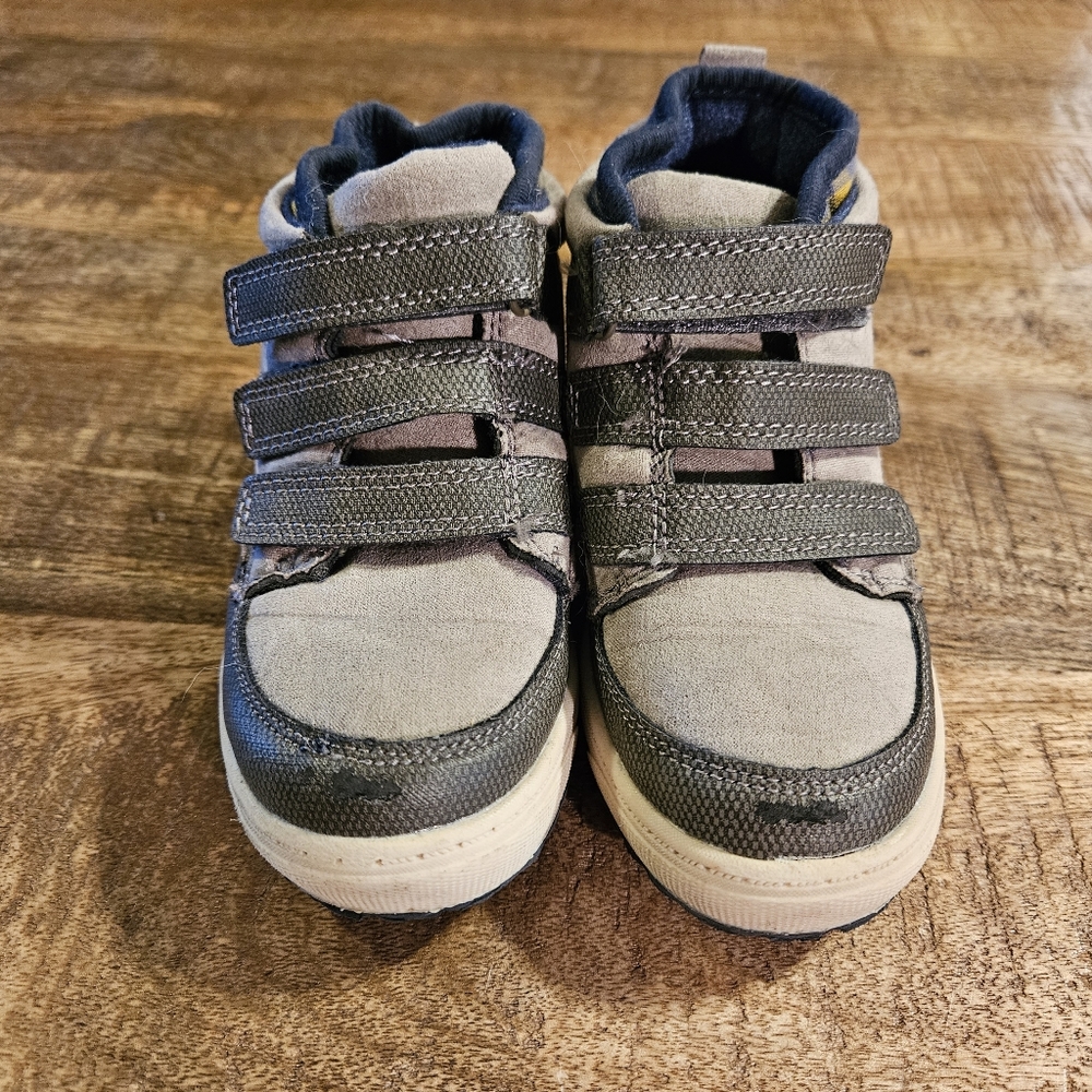 Oshkosh B'gosh Casual Shoes Size 10